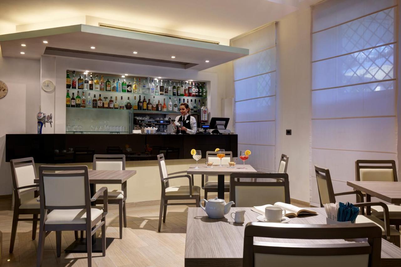 Occidental Aurelia Hotel Rome Bagian luar foto