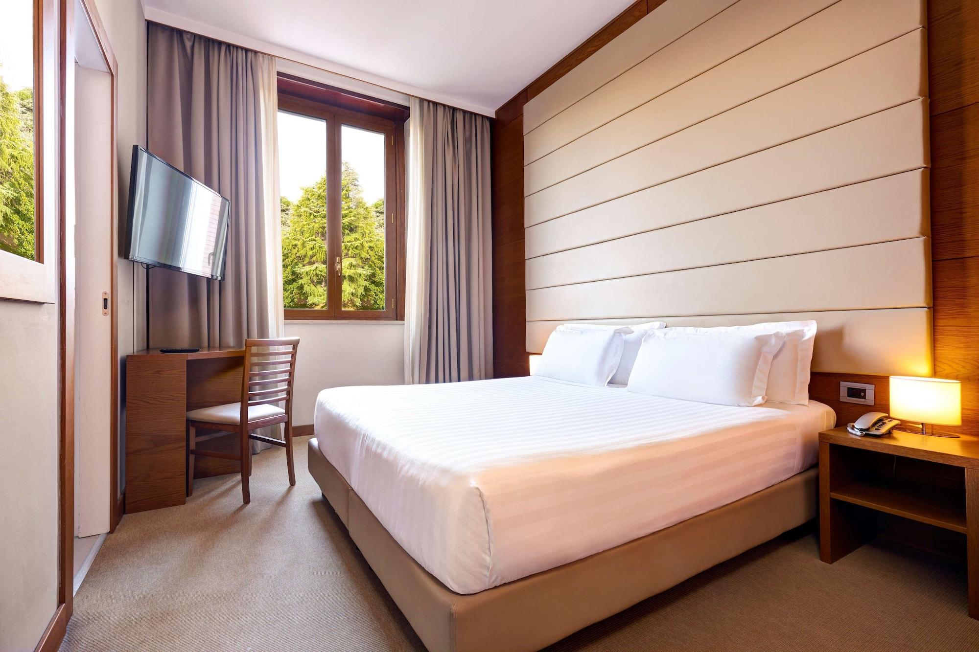 Occidental Aurelia Hotel Rome Bagian luar foto