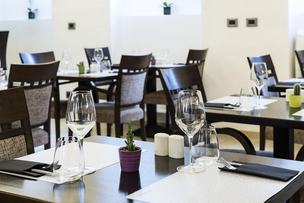 Occidental Aurelia Hotel Rome Bagian luar foto