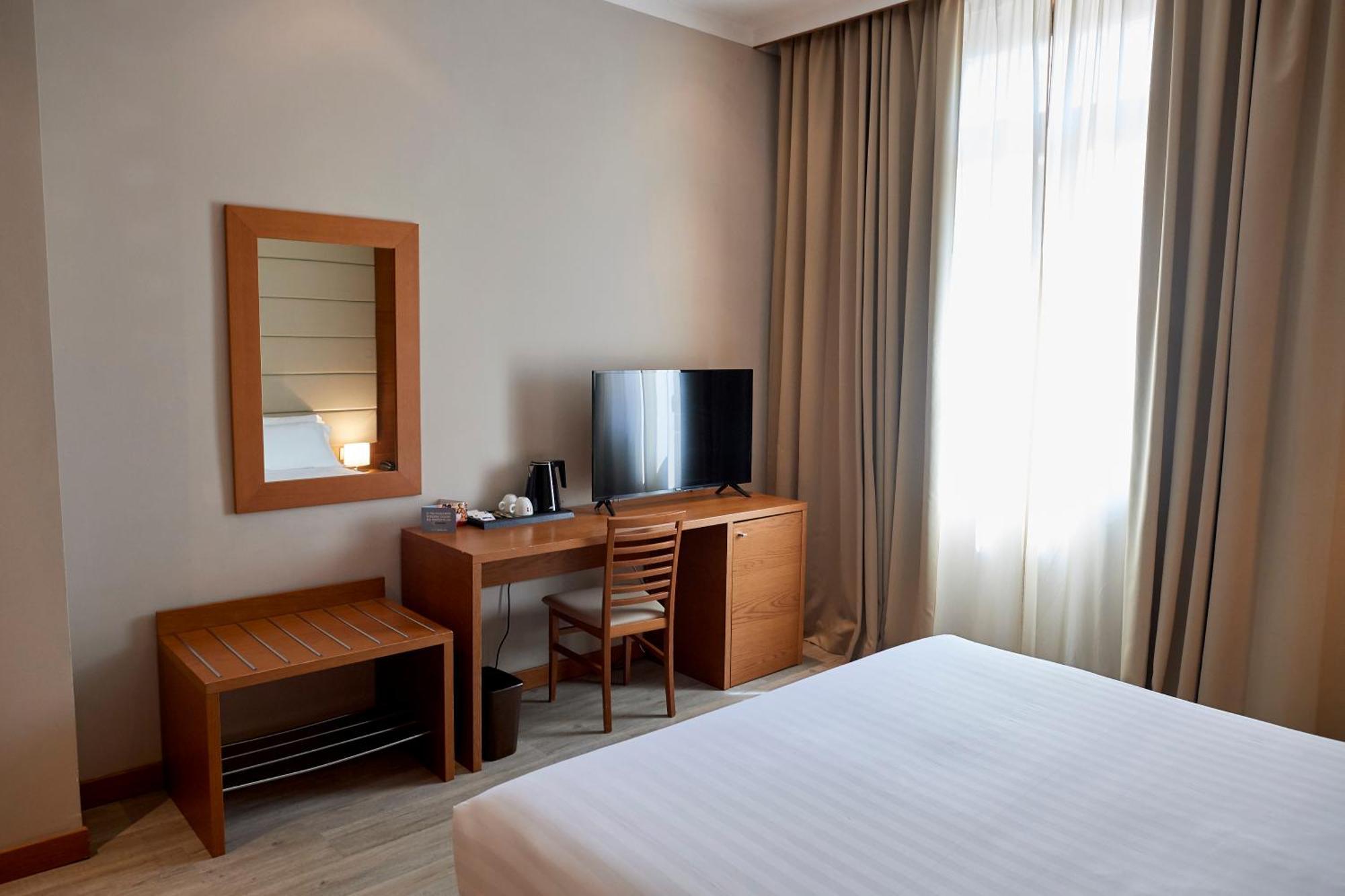 Occidental Aurelia Hotel Rome Bagian luar foto