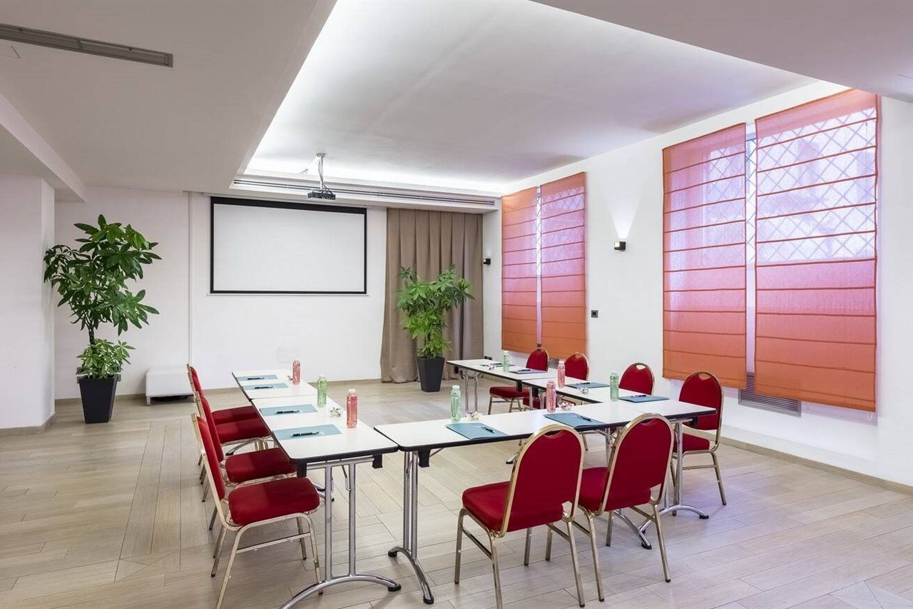 Occidental Aurelia Hotel Rome Bagian luar foto